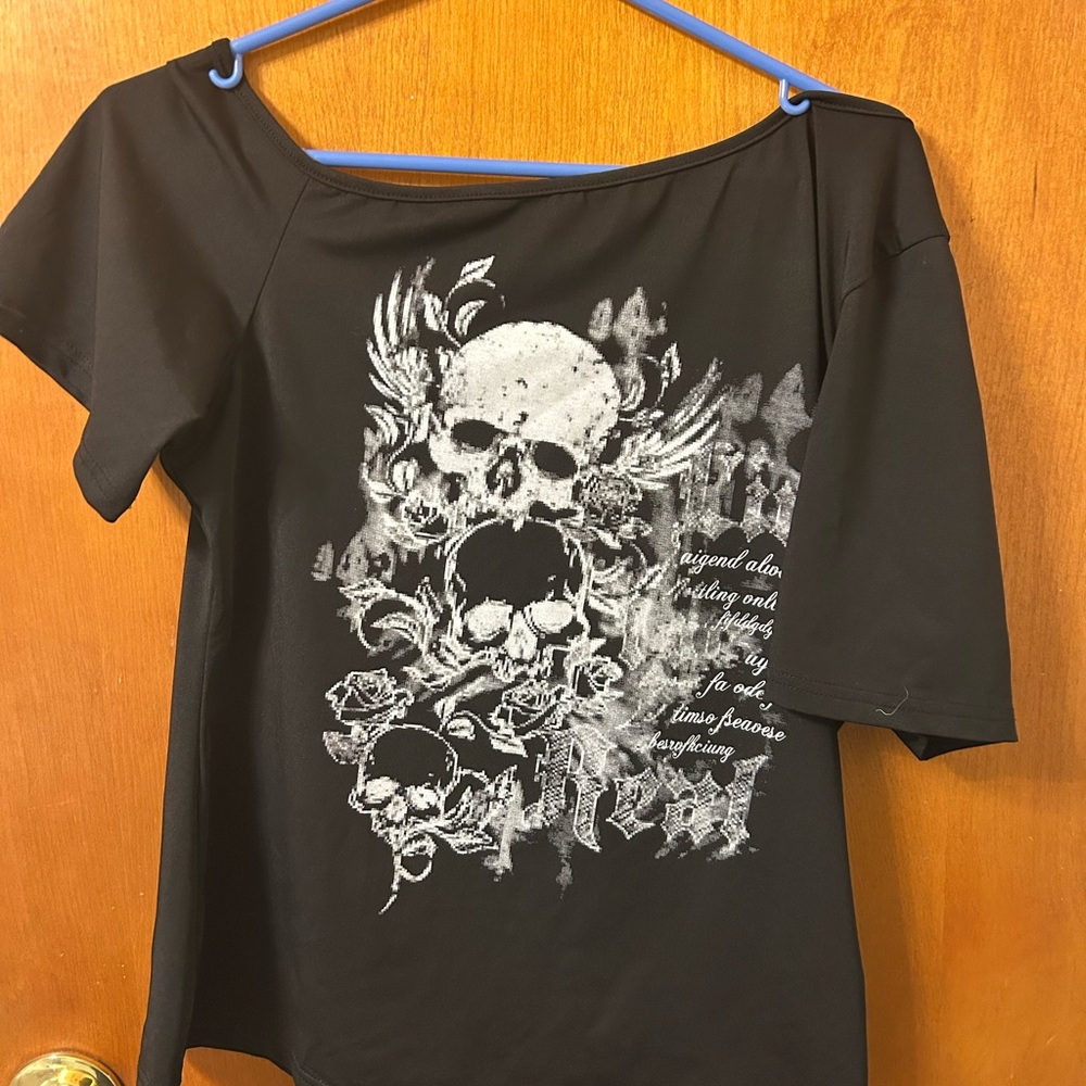 New Trendy Gothic Black Off The Shoulder Skull Graphic Women's Top